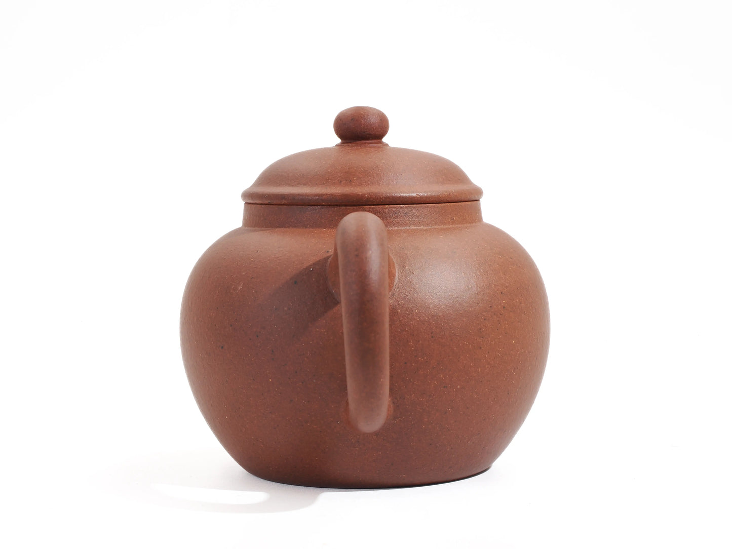 Back profile of the Diamond Grade teapot, highlighting the balance of the handle and body.