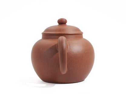 Back profile of the Diamond Grade teapot, highlighting the balance of the handle and body.