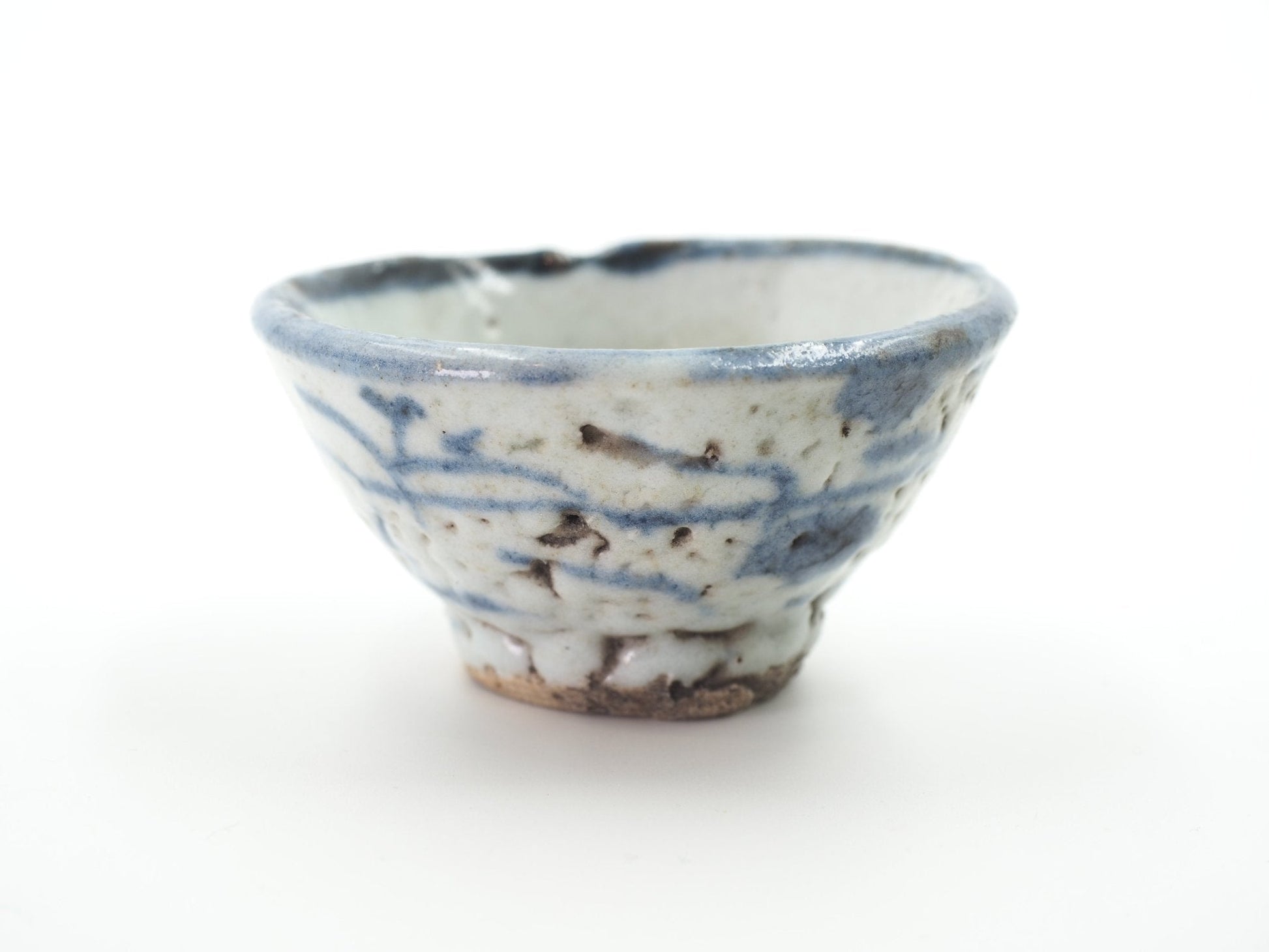 Late Ming/Early Qing Dynasty - Seaweed Motif Cup - Cha Zhi Ji